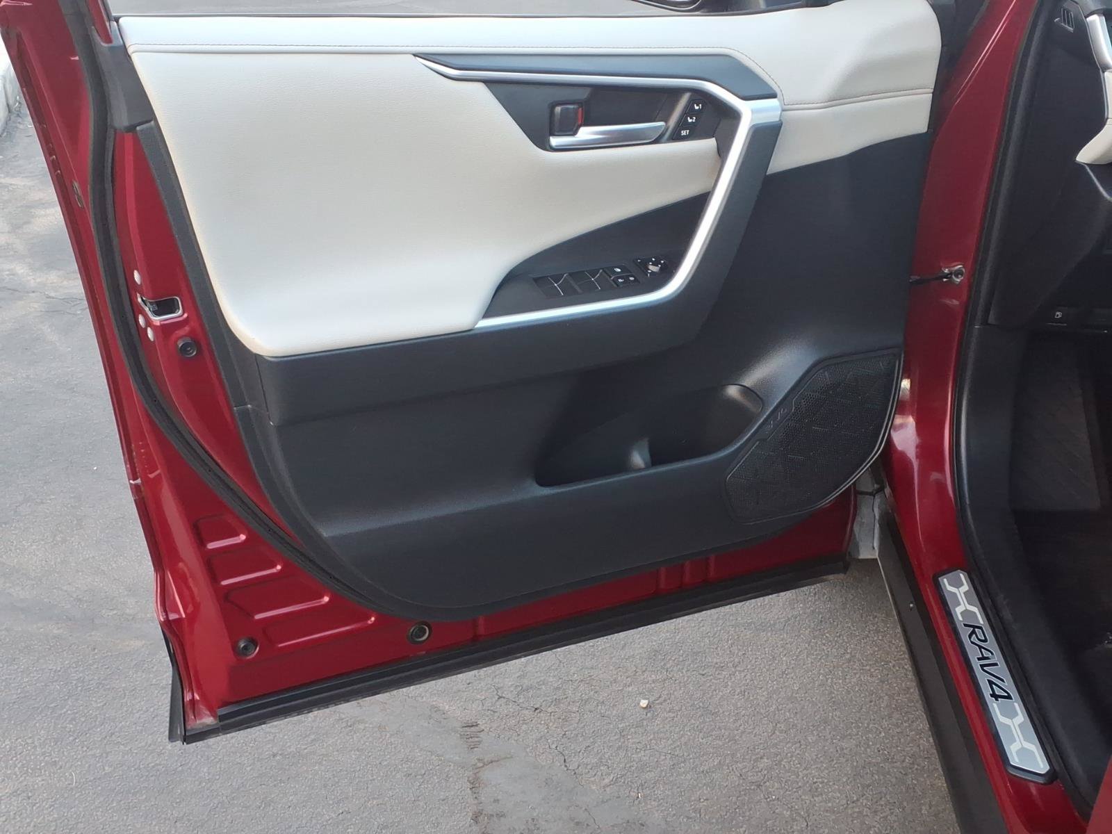 Certified 2019 Toyota RAV4 Limited AWD/4WD image 13