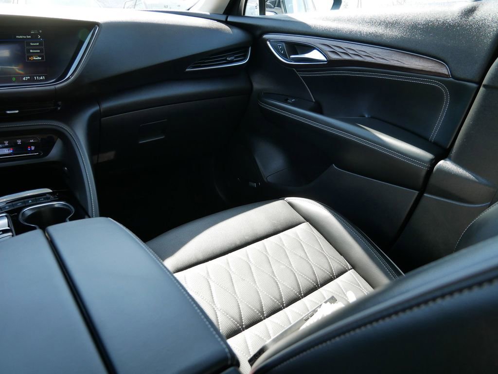 Used 2023 Buick Envision Avenir AWD/4WD image 20