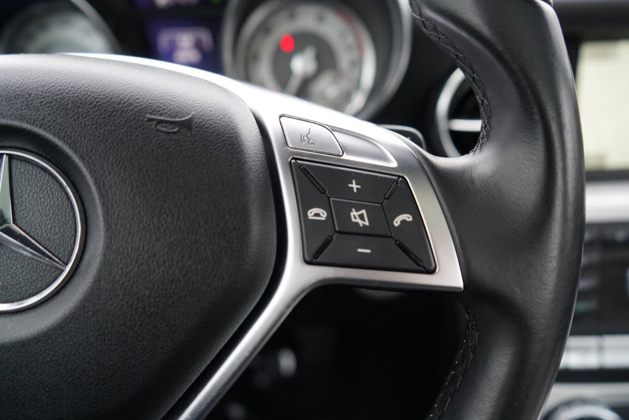 Used 2015 Mercedes-Benz SLK 250 image 44