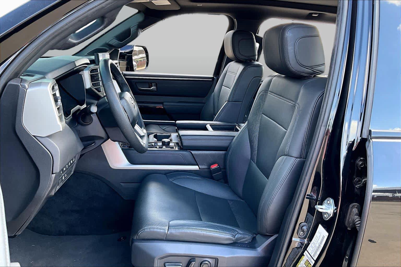 Used 2025 Toyota Tundra Limited AWD/4WD image 7