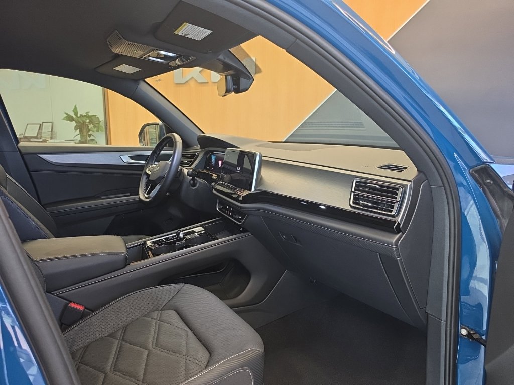 Used 2026 Volkswagen Atlas Cross Sport SE FWD image 52
