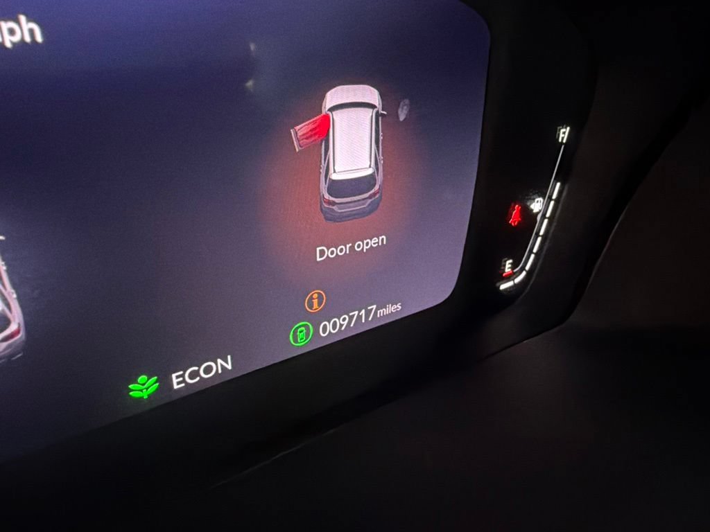 Used 2026 Honda Pilot Black Edition image 3
