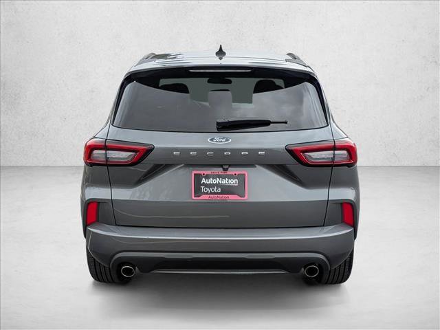 Used 2024 Ford Escape ST-Line w/ Cold Weather Package FWD image 7