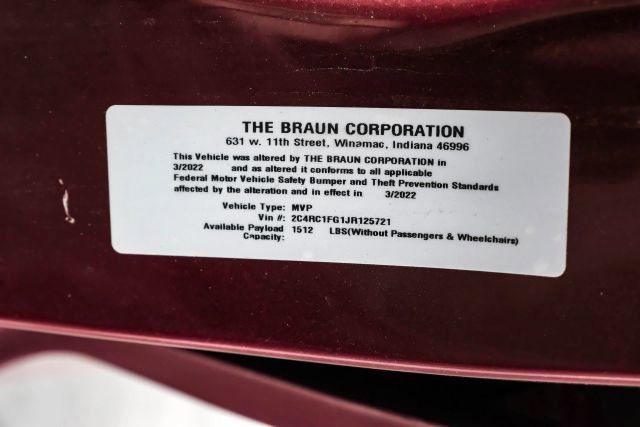 Used 2018 Chrysler Pacifica Touring Plus w/ Tire & Wheel Group FWD image 57