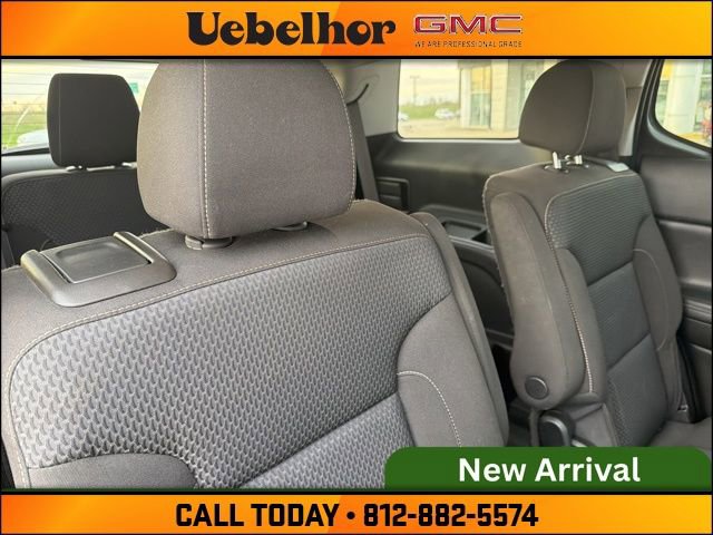 Used 2021 GMC Acadia SLE w/ Driver Convenience Package image 5