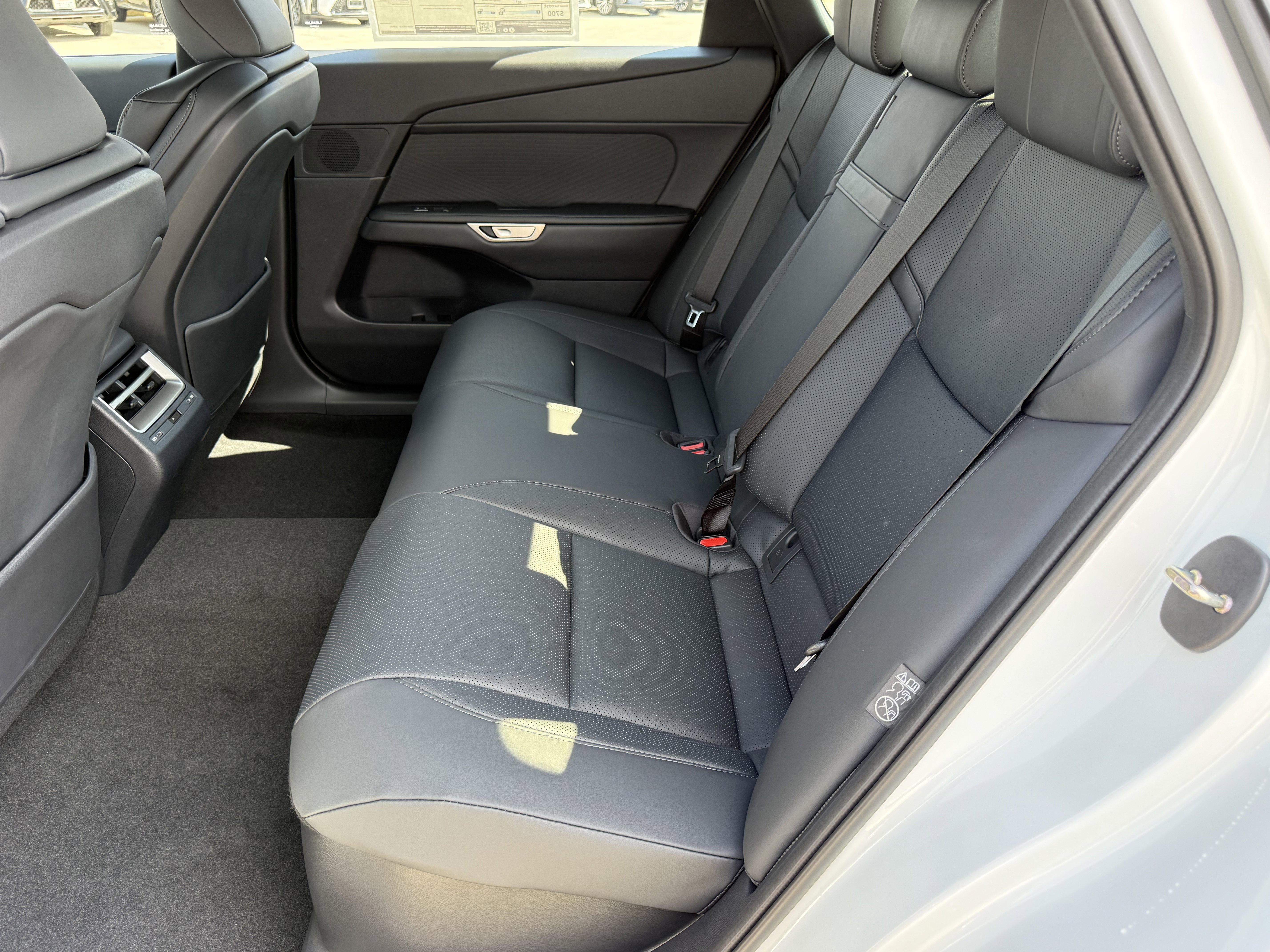New 2026 Lexus ES 350e FWD image 27
