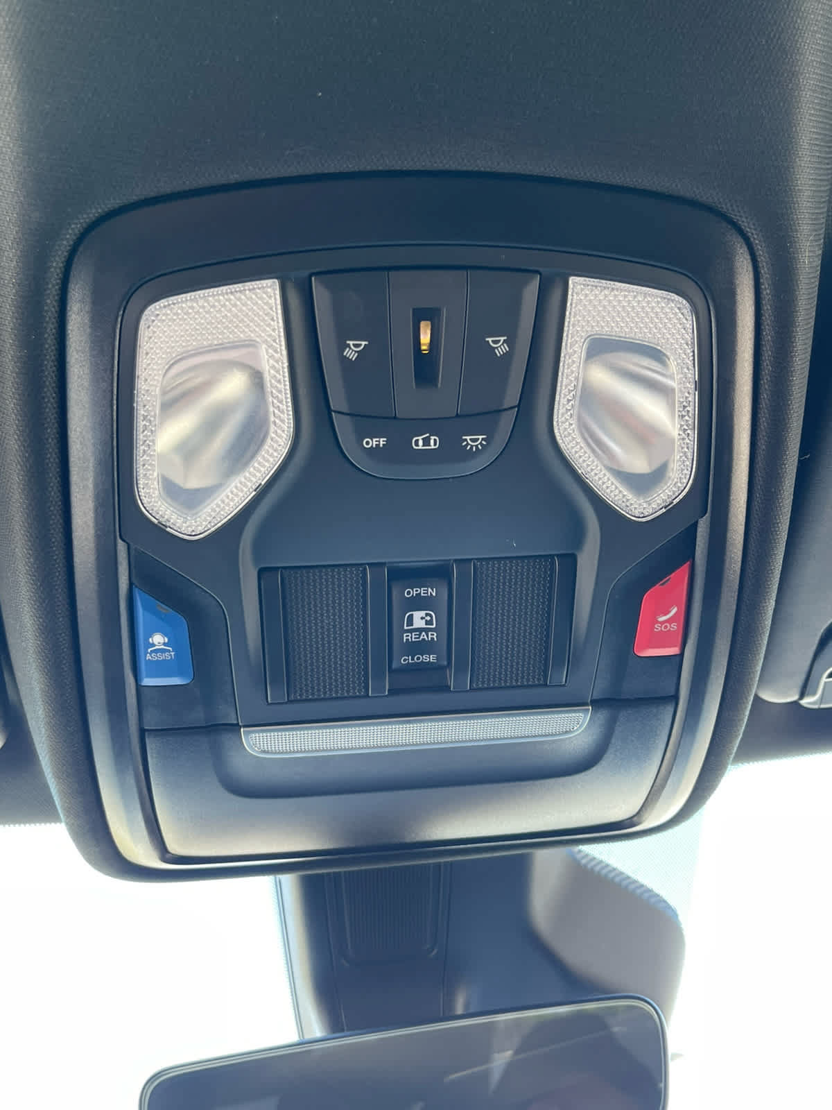 Used 2025 RAM 1500 Warlock AWD/4WD image 21