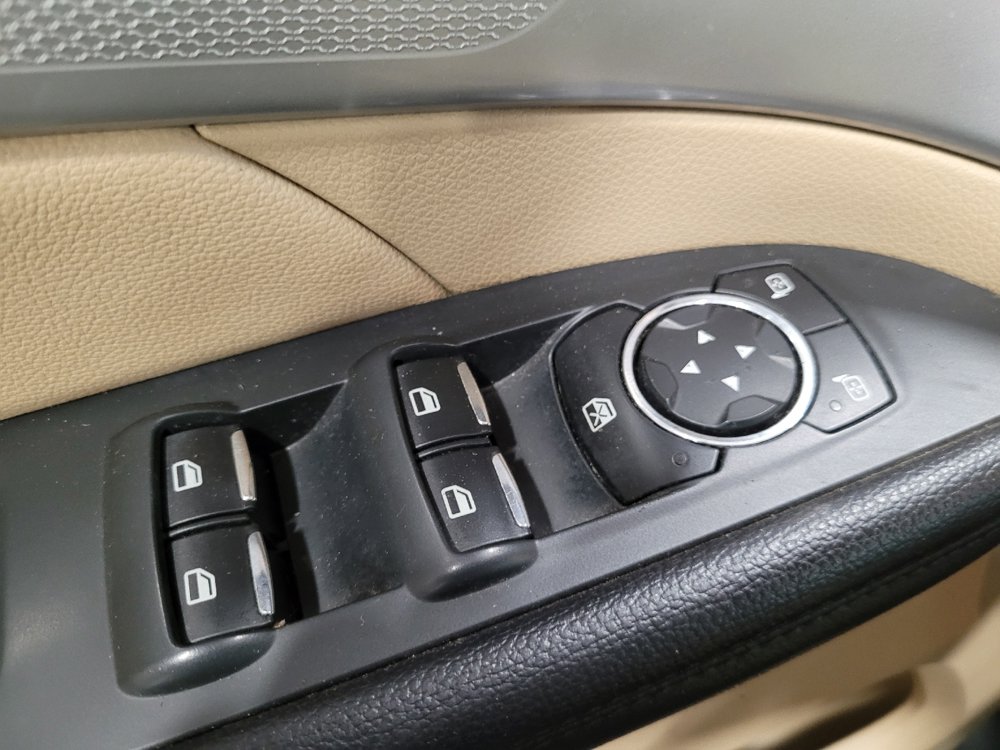 Used 2016 Ford Explorer XLT w/ Equipment Group 202A AWD/4WD image 27