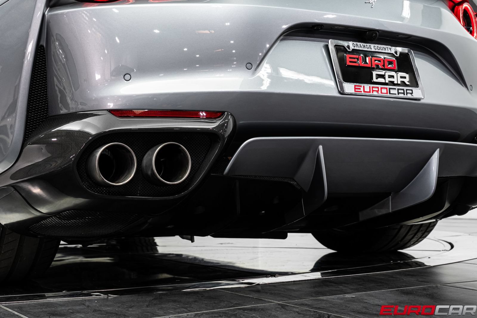 Used 2020 Ferrari 812 Superfast RWD image 26