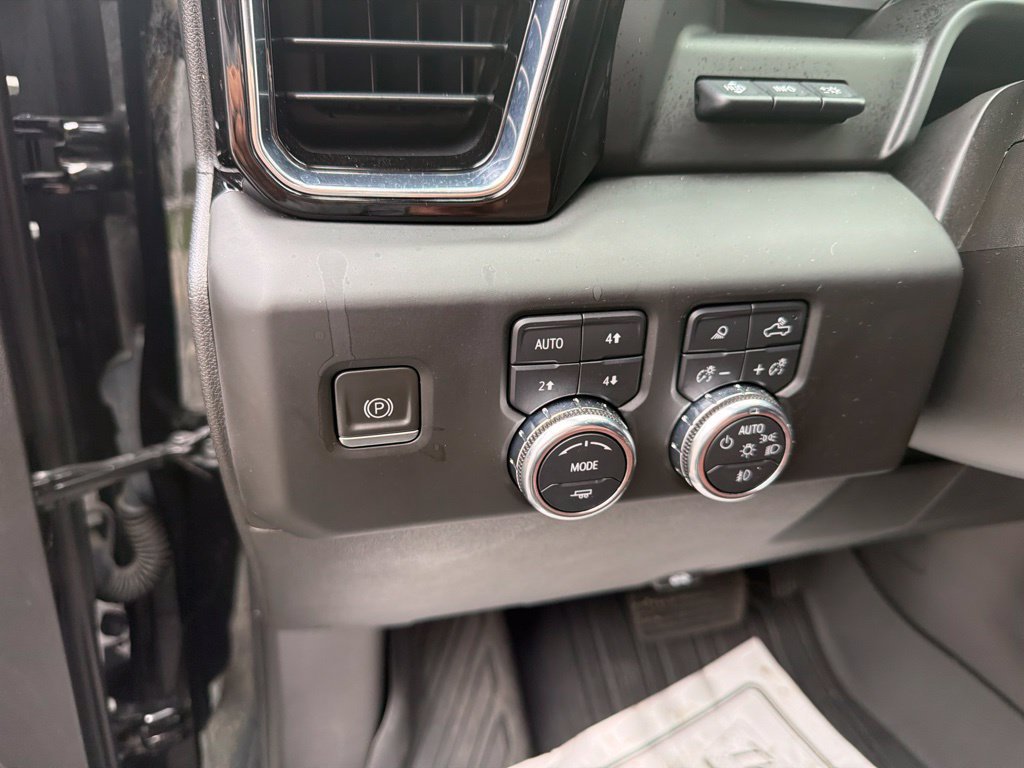 Used 2023 GMC Sierra 1500 Denali Ultimate AWD/4WD image 16