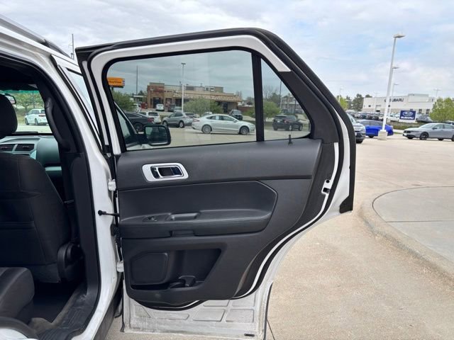 Used 2012 Ford Explorer XLT w/ Class III Trailer Tow Pkg image 18