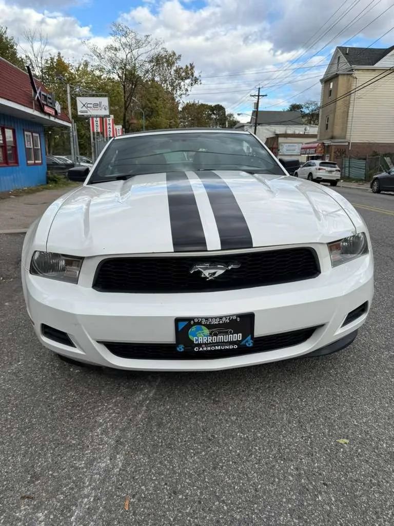 Used 2012 Ford Mustang Premium image 3