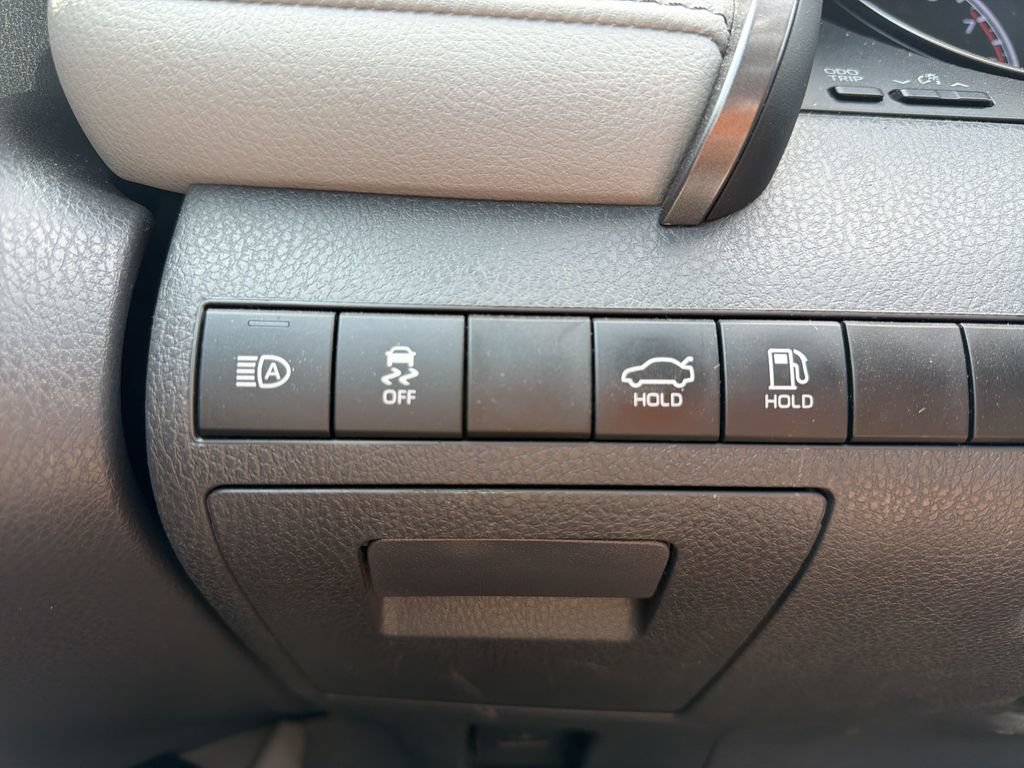Used 2023 Toyota Camry SE FWD image 34