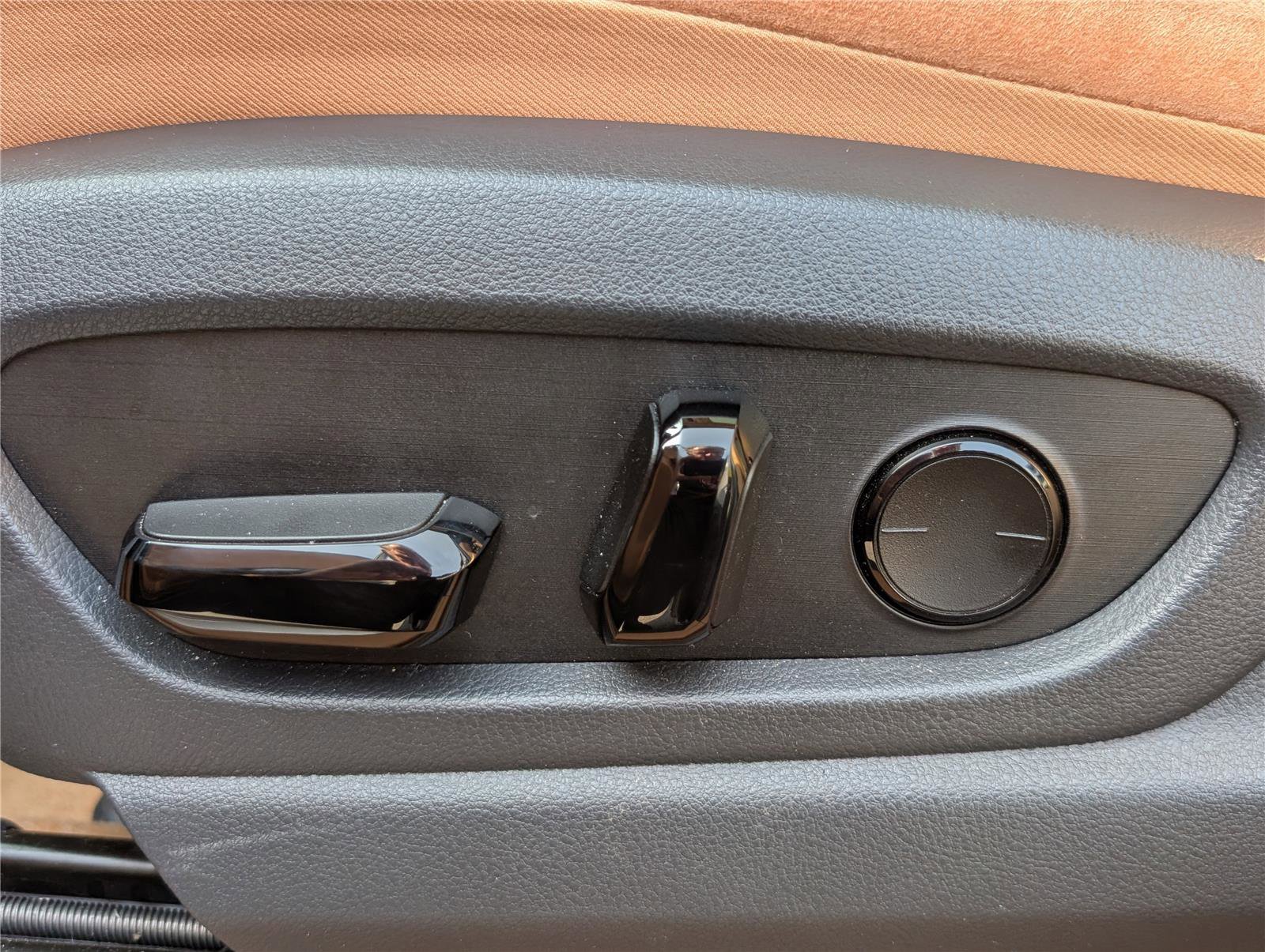 Certified 2023 Lexus RZ 450e Premium w/ Accessory Package (Z1) image 22