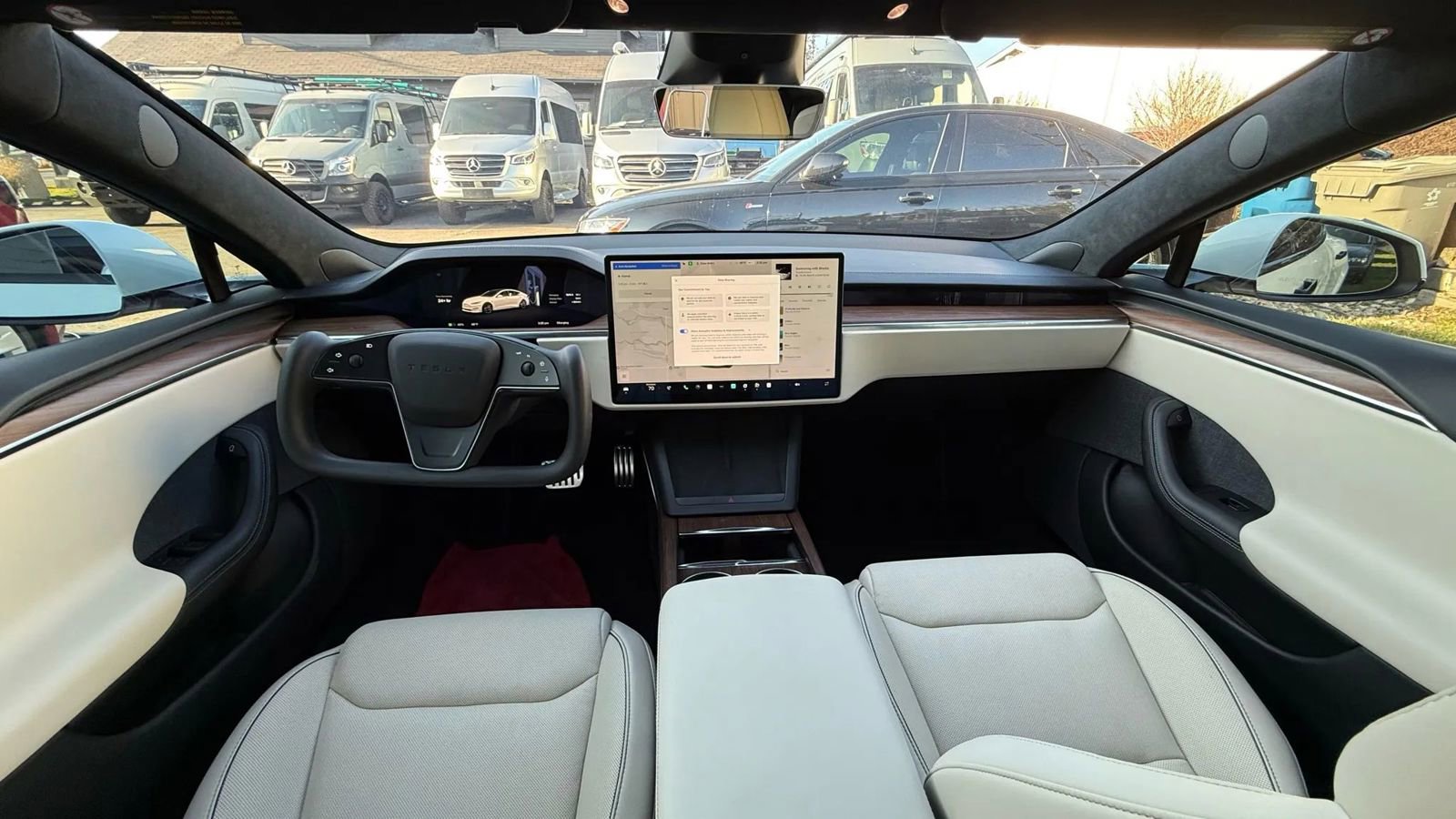 Used 2021 Tesla Model S Plaid image 4