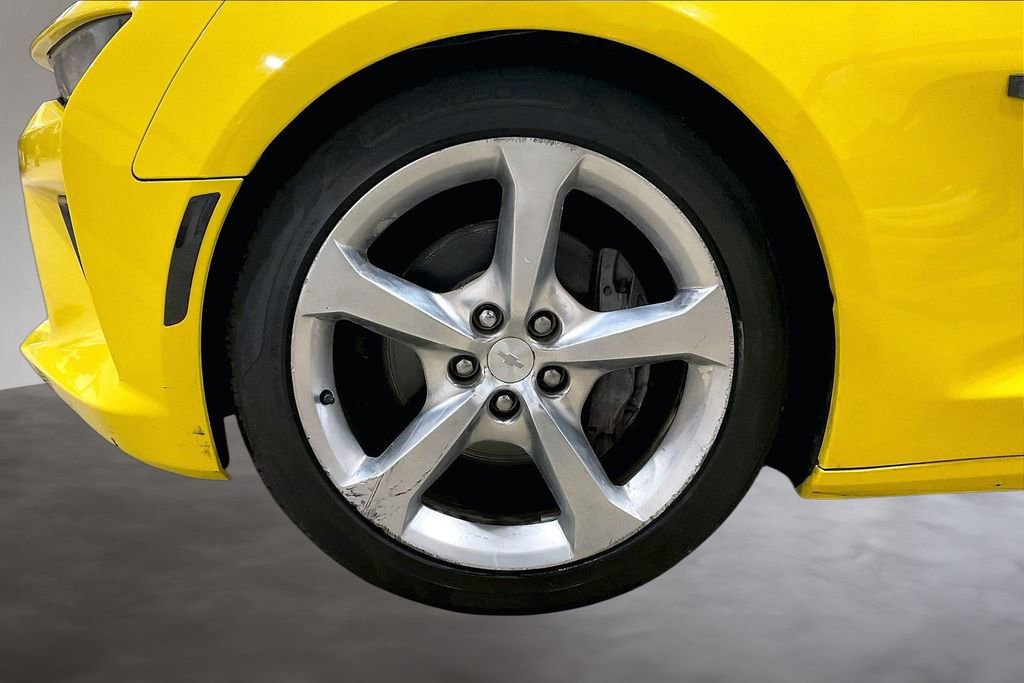 Used 2017 Chevrolet Camaro SS image 9