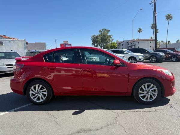 Used 2013 MAZDA MAZDA3 i Touring FWD image 2