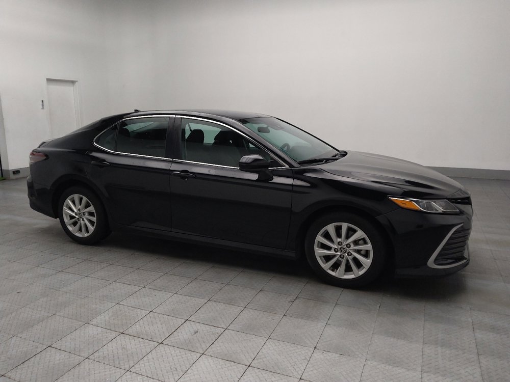 Used 2022 Toyota Camry LE image 11