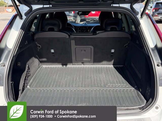 Used 2019 Volvo XC60 T8 R-Design w/ Advanced Package AWD/4WD image 18