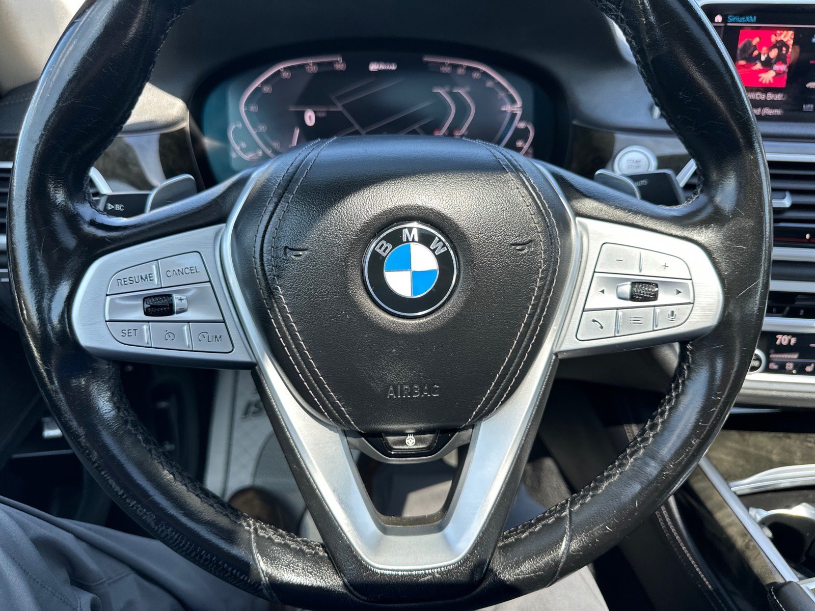 Used 2020 BMW 745e xDrive AWD/4WD image 34