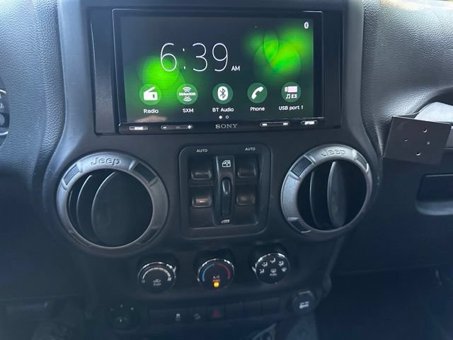 Used 2015 Jeep Wrangler Unlimited Sport w/ Quick Order Package 24S AWD/4WD image 9