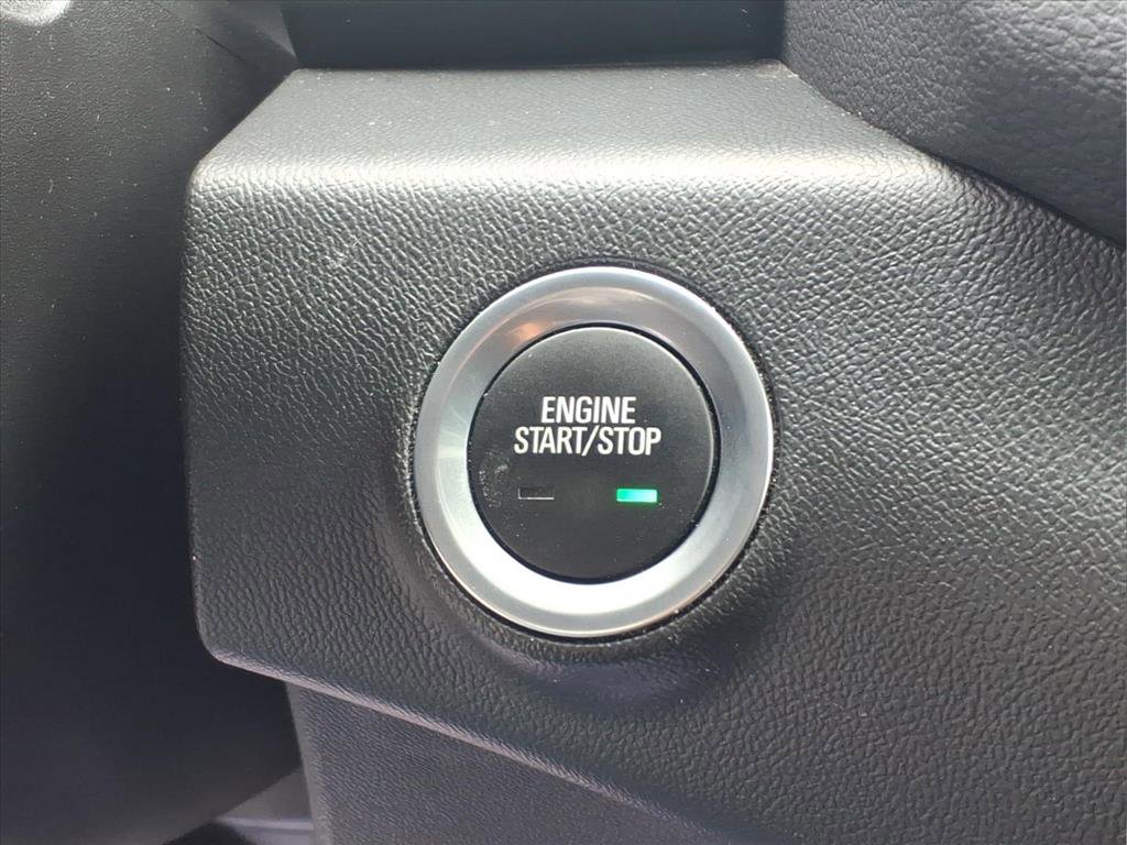 Used 2024 GMC Terrain SLE image 16