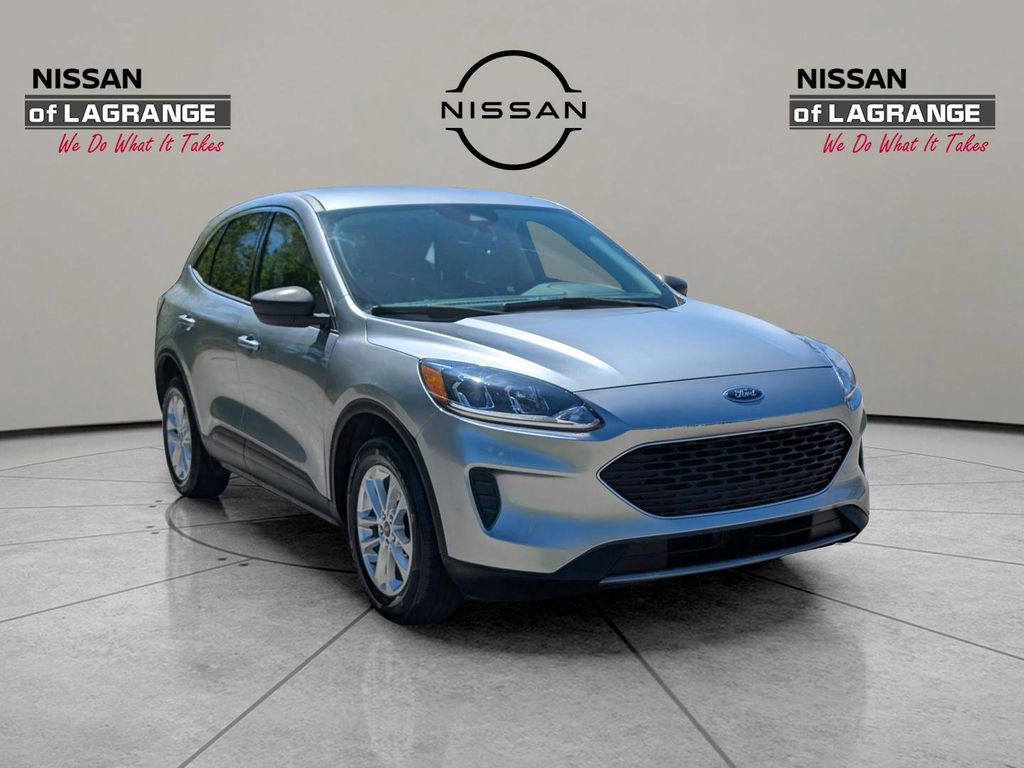Used 2022 Ford Escape SE image 3