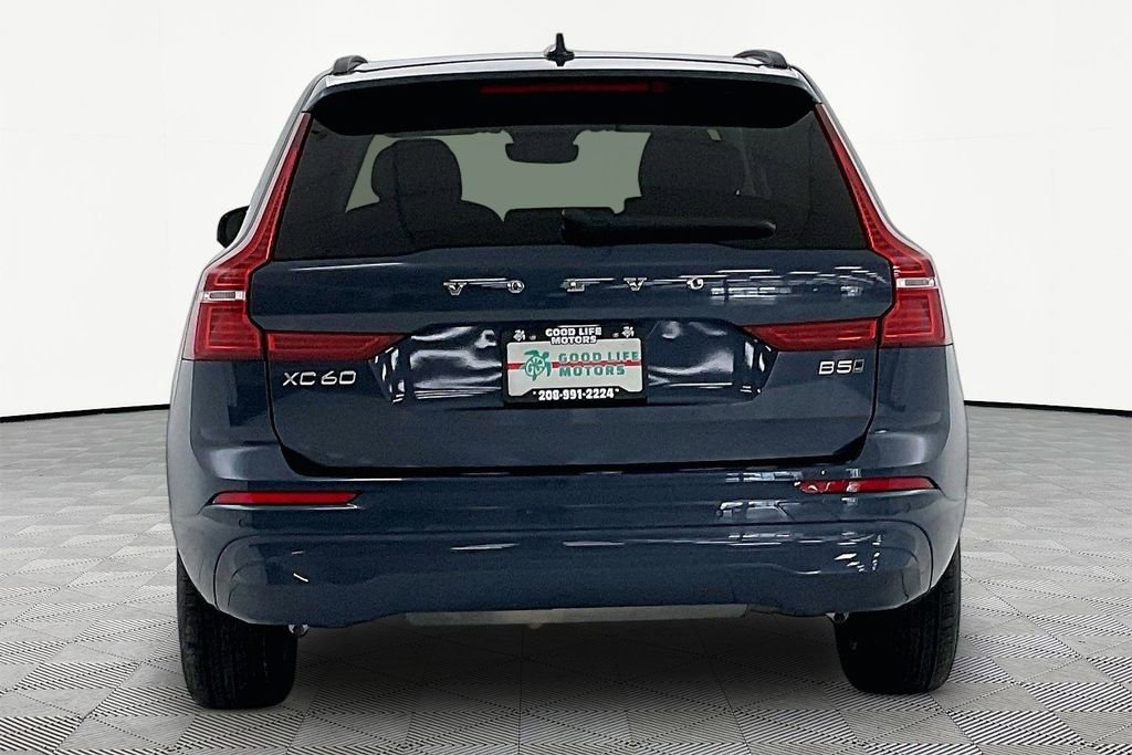 Used 2023 Volvo XC60 B5 Core AWD/4WD image 5