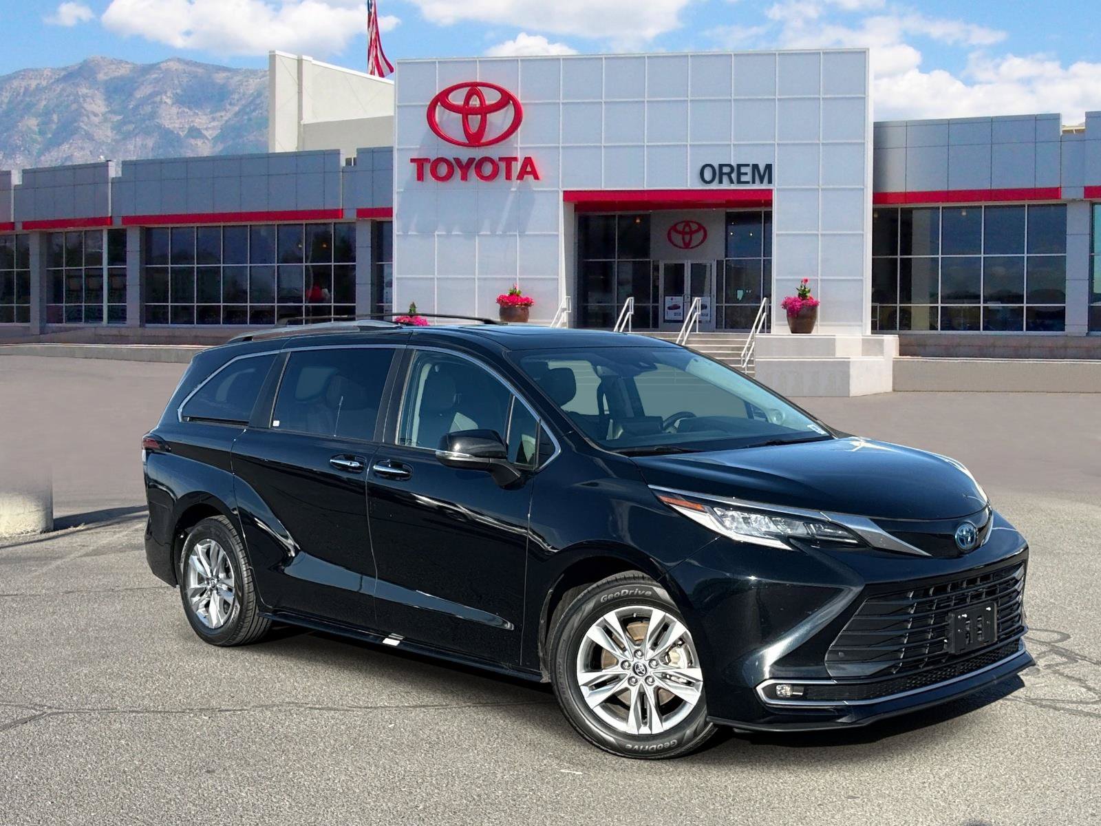 Used 2024 Toyota Sienna Limited AWD/4WD image 1