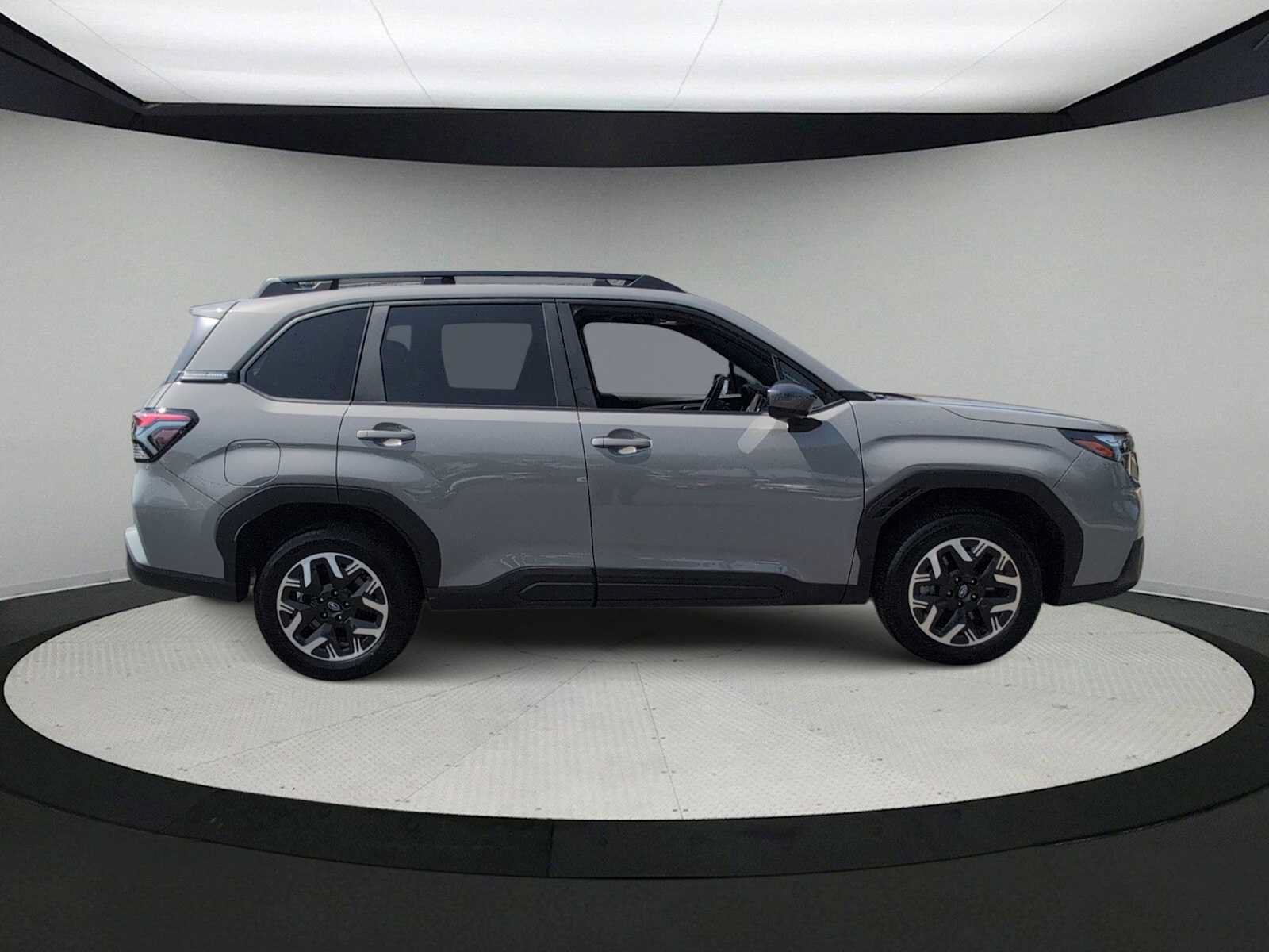 Used 2026 Subaru Forester Premium AWD/4WD image 8
