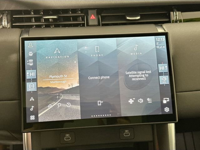 Used 2024 Land Rover Discovery Sport S image 13