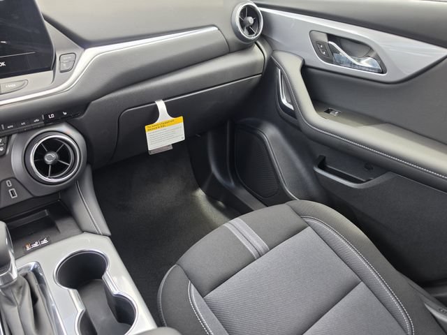 New 2026 Chevrolet Blazer LT w/ Convenience Package FWD image 10