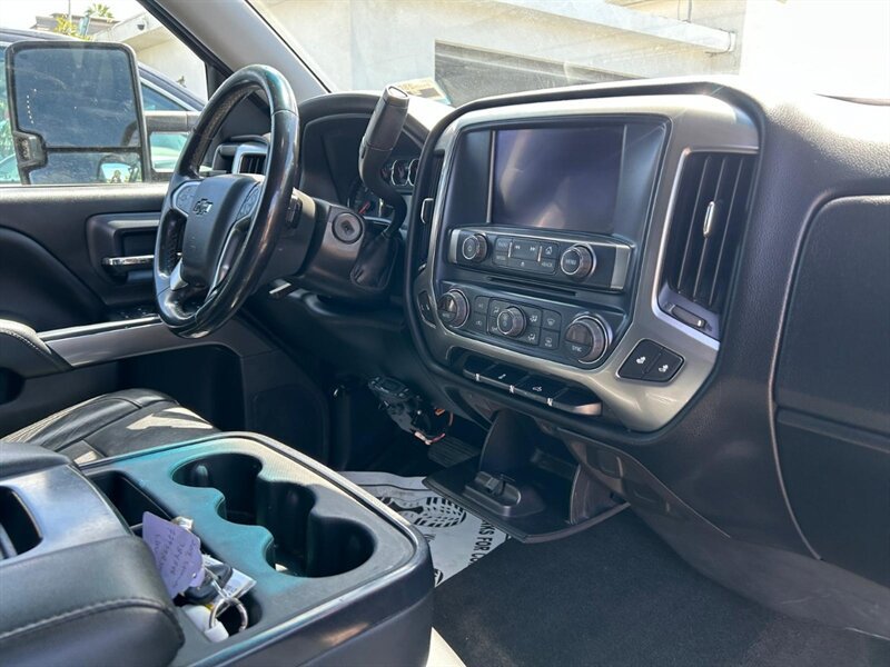 Used 2018 Chevrolet Silverado 1500 LT w/ All Star Edition RWD image 19