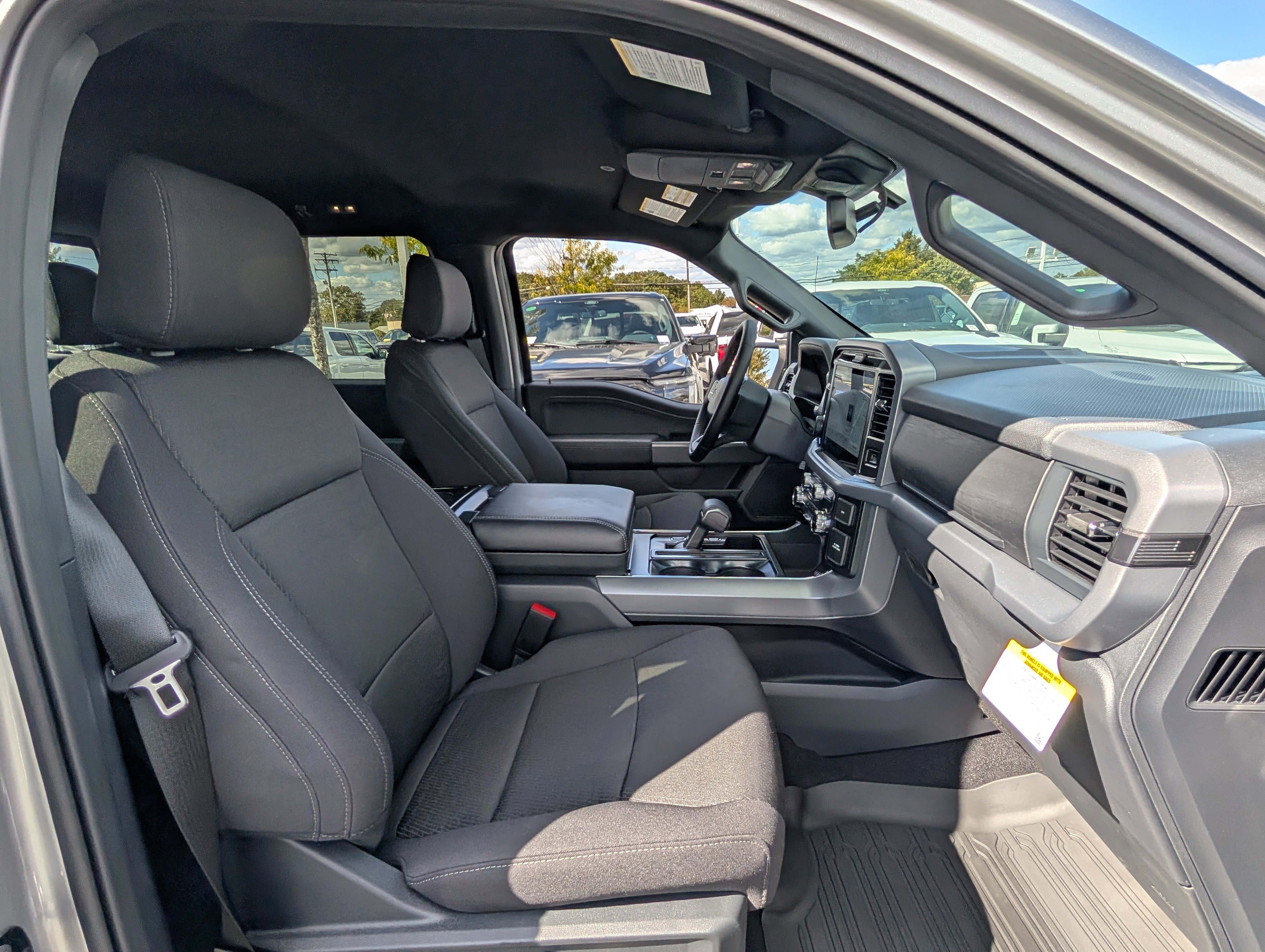 New 2025 Ford F150 XLT w/ Equipment Group 302A MID image 6