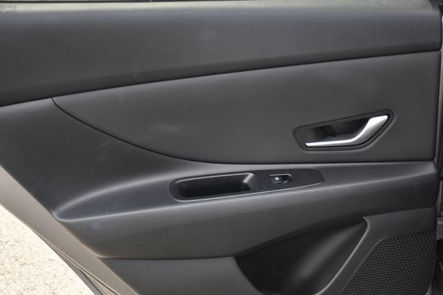 Used 2023 Hyundai Elantra Limited FWD image 24