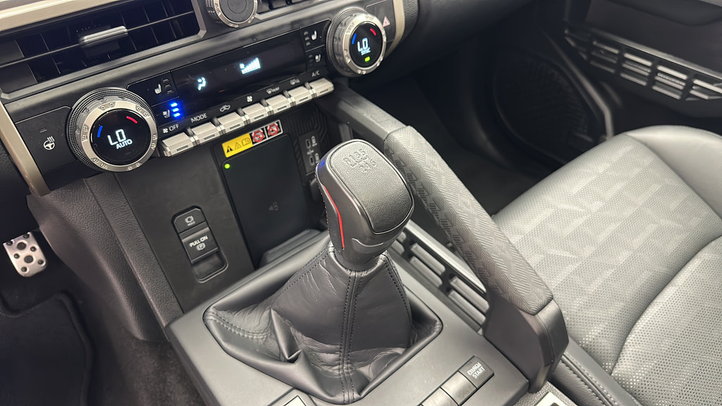 Used 2024 Toyota Tacoma TRD Sport w/ TRD Sport Premium Package AWD/4WD image 23