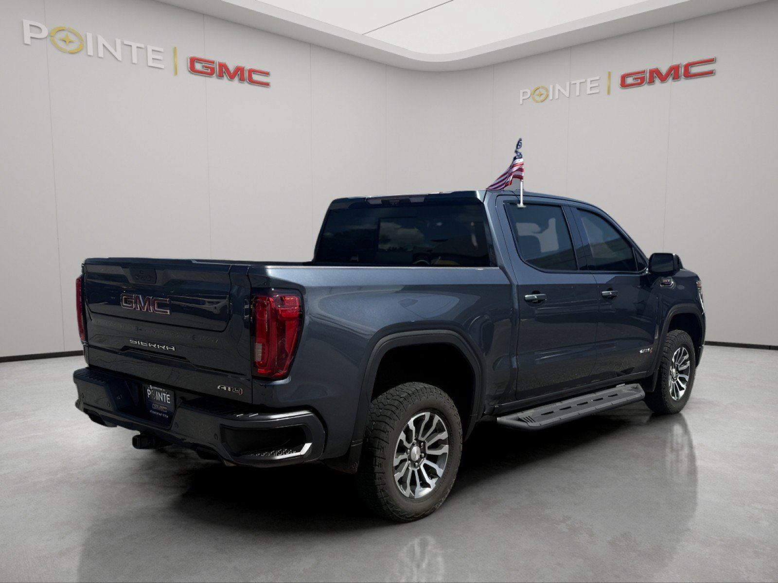 Used 2020 GMC Sierra 1500 AT4 w/ AT4 Premium Package AWD/4WD image 3