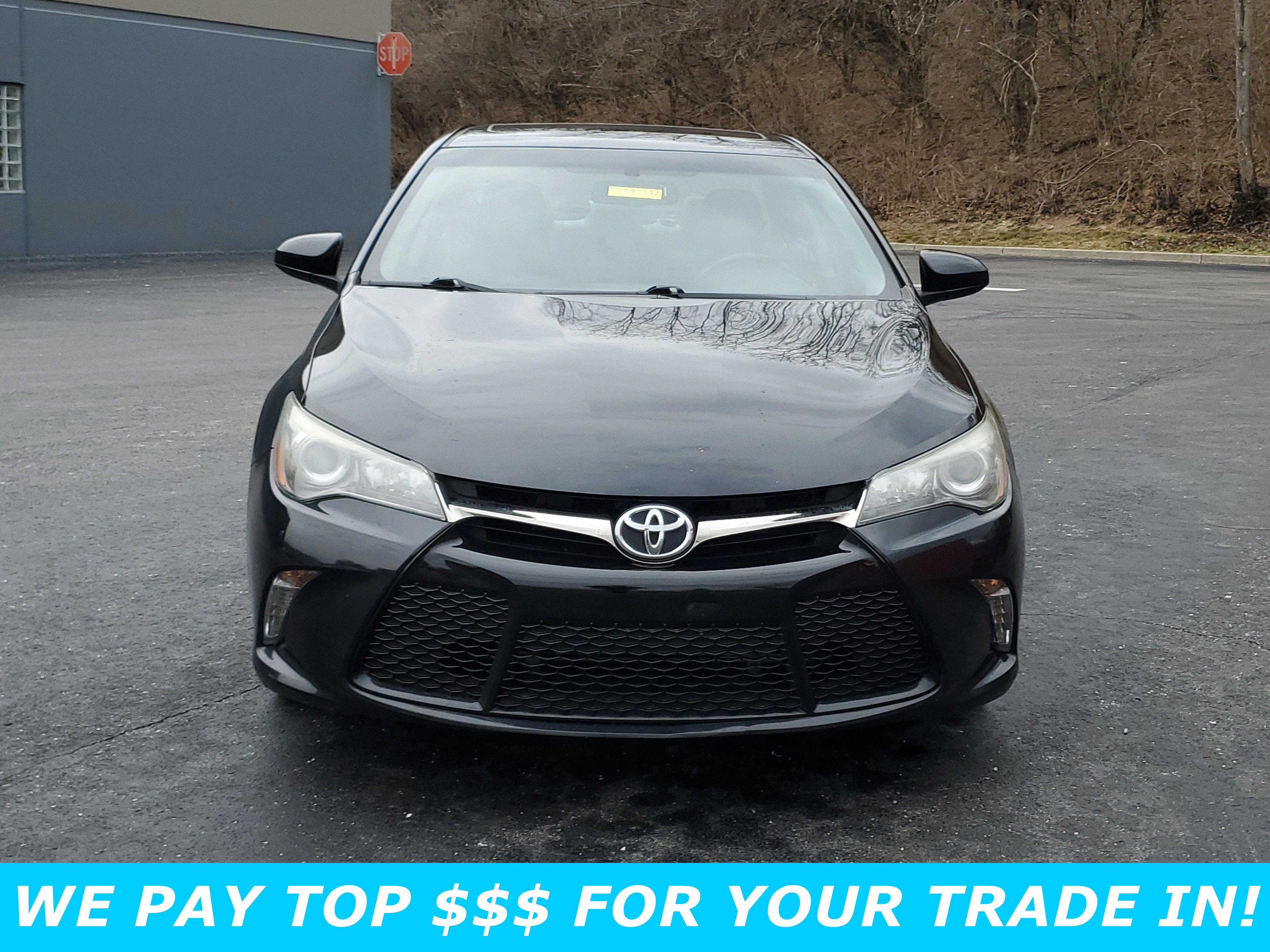 Used 2017 Toyota Camry XSE image 2
