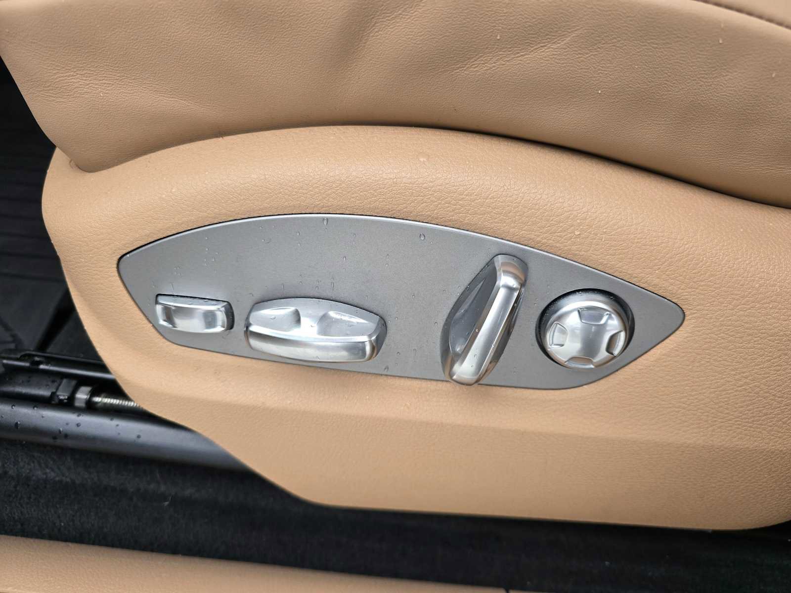 Used 2025 Porsche Macan image 23