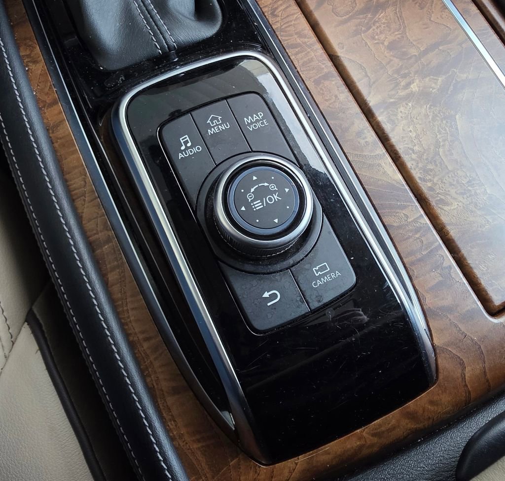 Used 2024 Nissan Armada SL w/ Captain's Chairs Package image 26