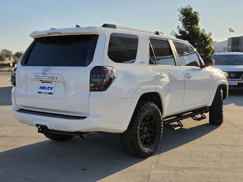 Used 2021 Toyota 4Runner SR5 RWD image 4