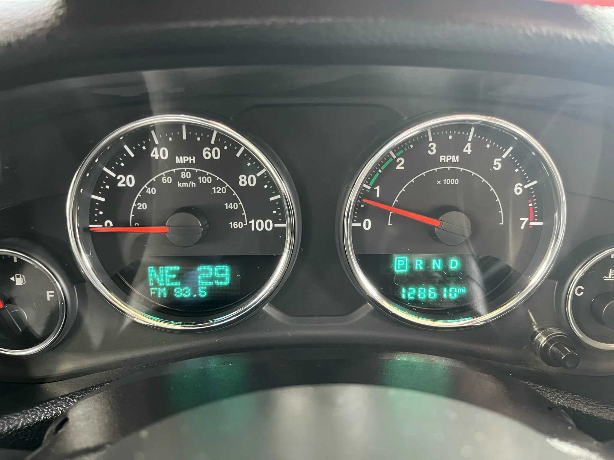 Used 2015 Jeep Wrangler Unlimited Sahara image 9