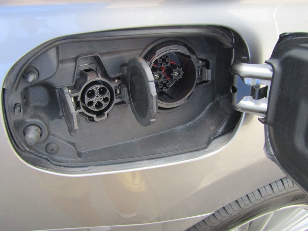 Used 2022 Mitsubishi Outlander SEL image 13