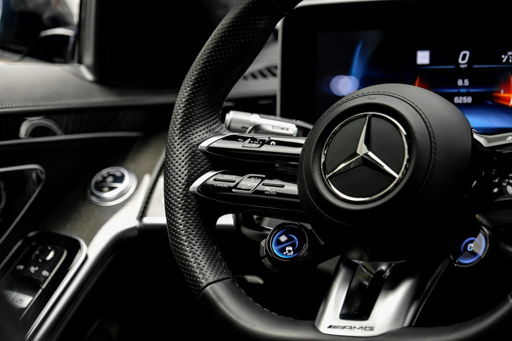 Used 2024 Mercedes-Benz S 63 AMG S w/ Carbon Fiber Exterior Package image 20