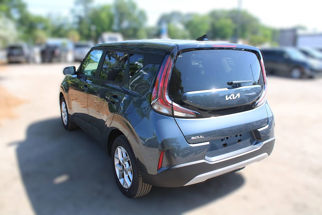 Certified 2025 Kia Soul LX w/ LX Technology Package image 11
