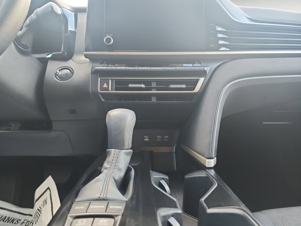 Certified 2025 Toyota Camry LE image 11