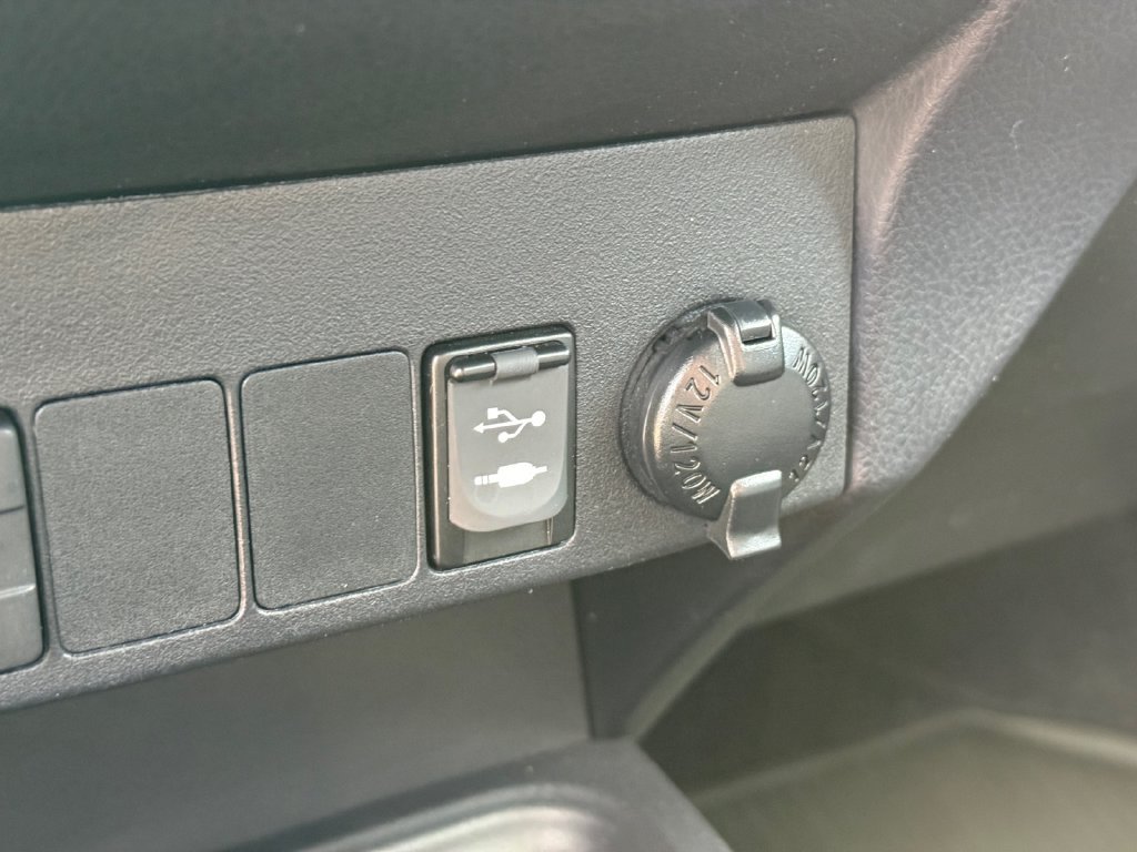 Used 2018 Toyota RAV4 SE w/ Power Extra Value Package AWD/4WD image 21