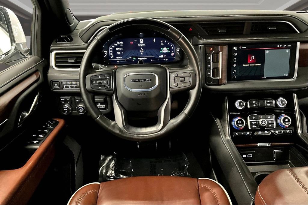 Used 2024 GMC Yukon XL Denali Ultimate AWD/4WD image 8