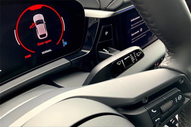 Certified 2024 Porsche Macan 4 Electric image 37