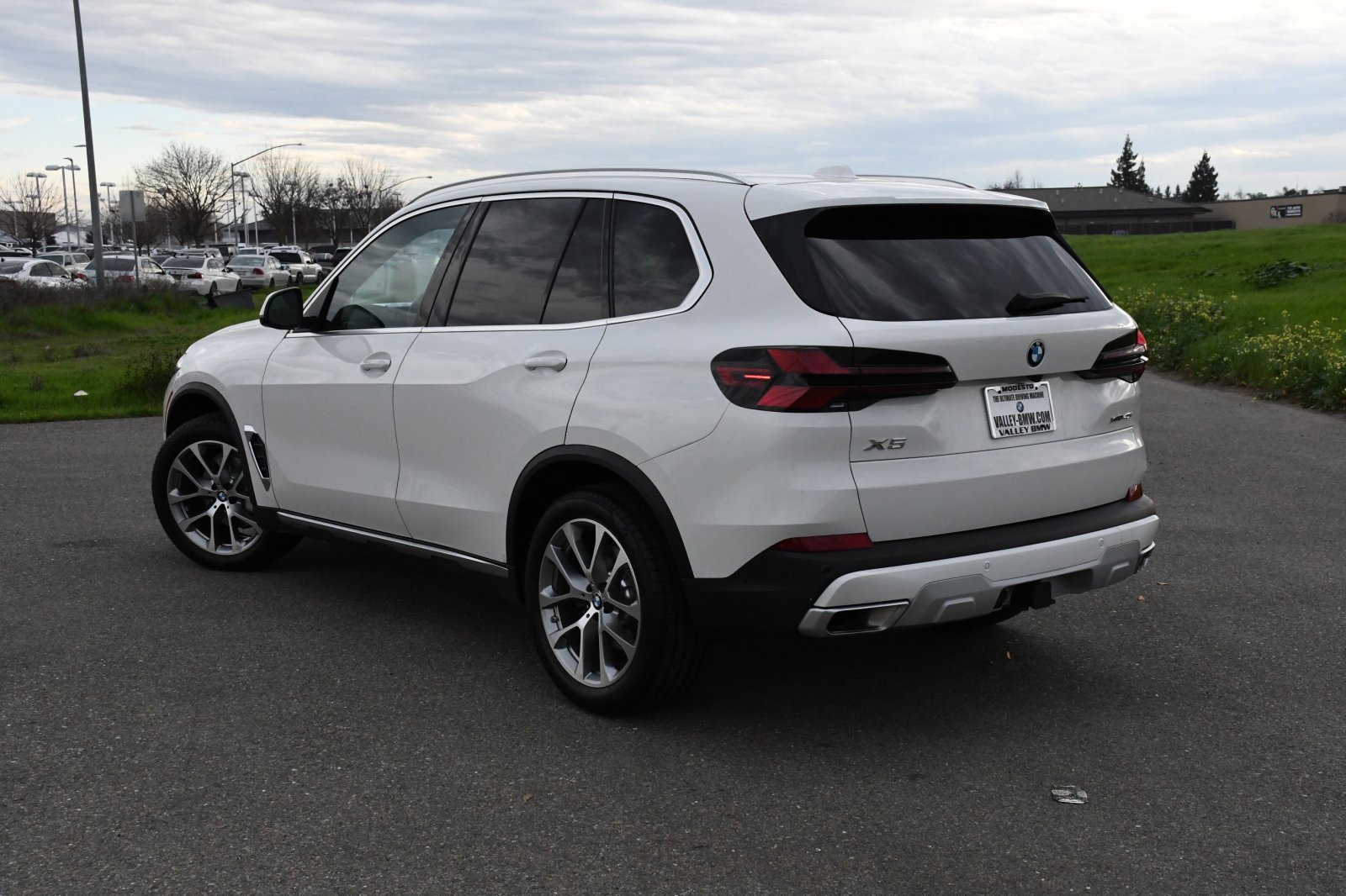 Used 2026 BMW X5 xDrive40i w/ Climate Comfort Package image 6